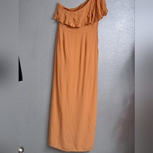 Honey Belle Mustard One Shoulder With Ruffled Sleeve Maxi Dress  Size L - Picture 6 of 7